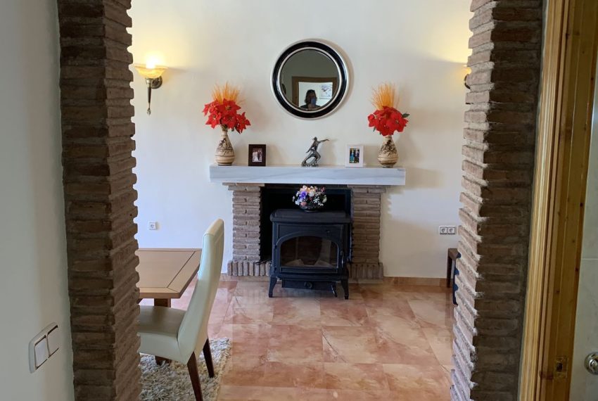 R4071616-Villa-For-Sale-Coin-Detached-4-Beds-271-Built-9