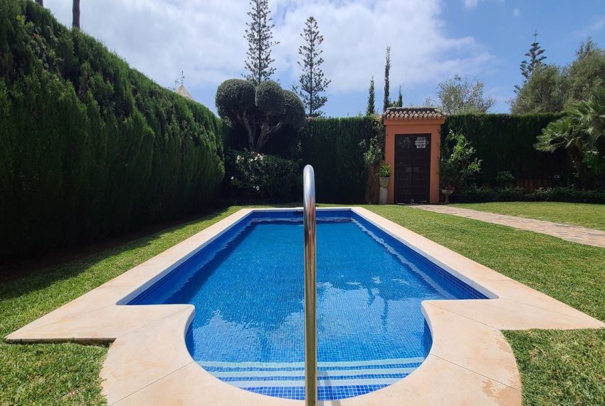 R4121434-Villa-For-Sale-The-Golden-Mile-Detached-5-Beds-291-Built-1