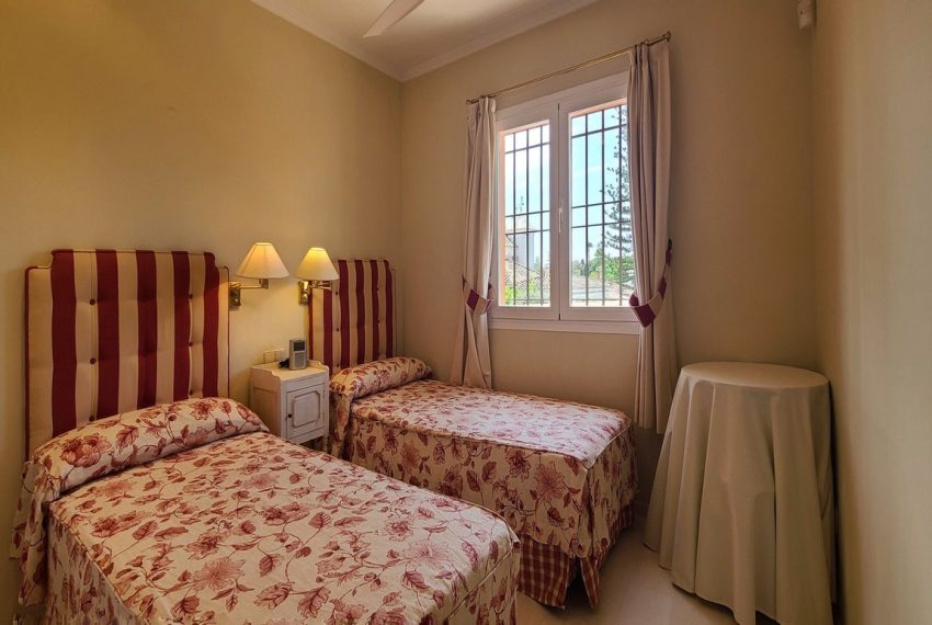 R4121434-Villa-For-Sale-The-Golden-Mile-Detached-5-Beds-291-Built-16