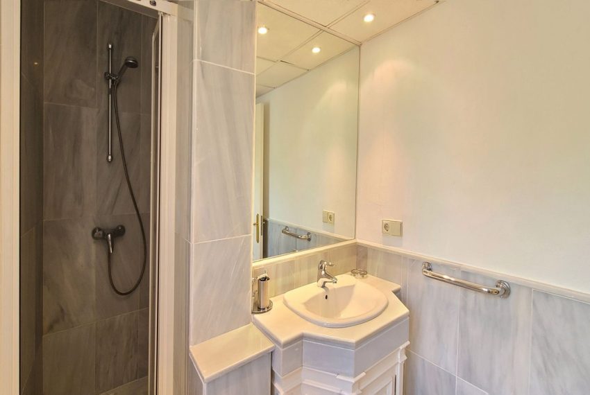 R4121434-Villa-For-Sale-The-Golden-Mile-Detached-5-Beds-291-Built-19