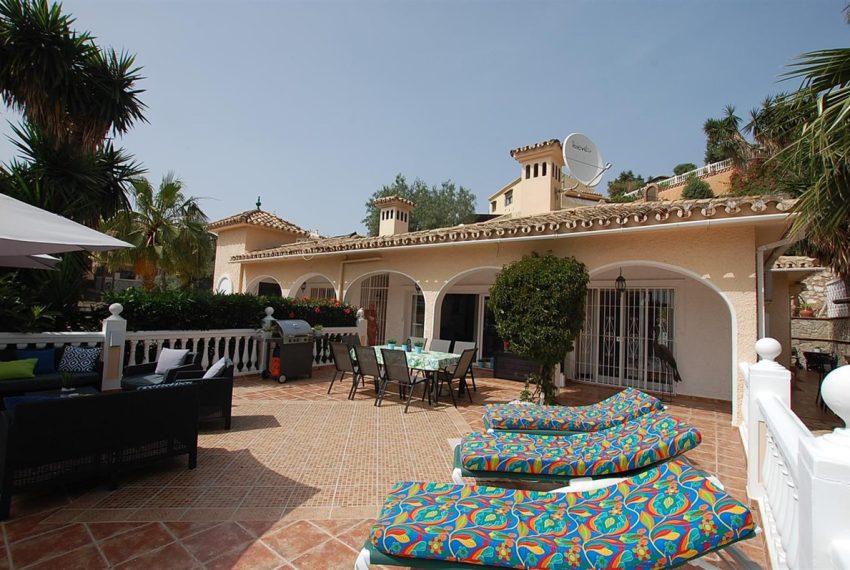 R4172704-Villa-For-Sale-Mijas-Costa-Detached-5-Beds-257-Built