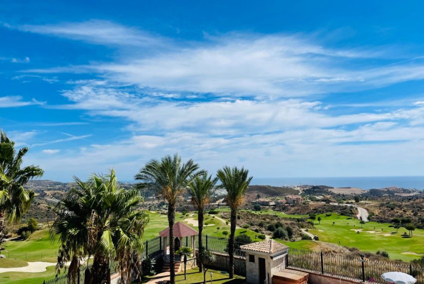 R4213192-Villa-For-Sale-La-Cala-de-Mijas-Detached-7-Beds-2235-Built-1