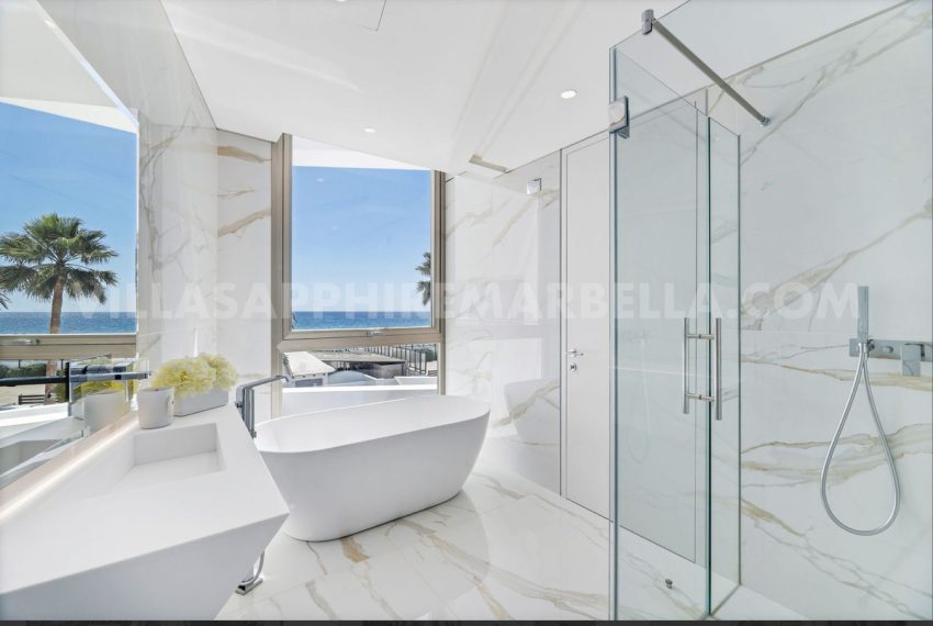 R4318993-Villa-For-Sale-Los-Monteros-Detached-6-Beds-1500-Built-11