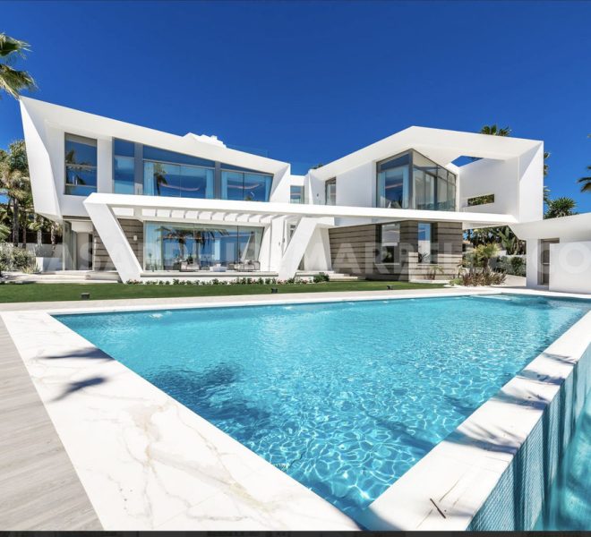 R4318993-Image 1-Detached - 6 Beds - 1500 Built