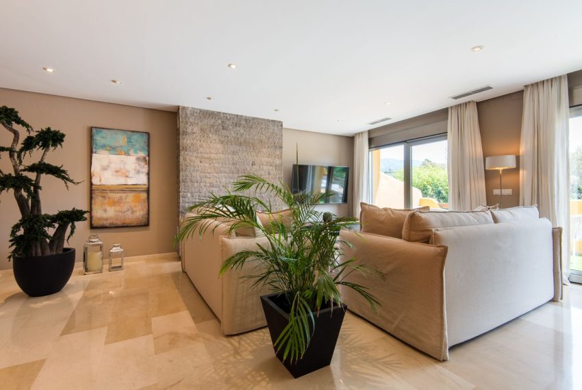 R4335847-Townhouse-For-Sale-Nagueles-Terraced-2-Beds-251-Built-10