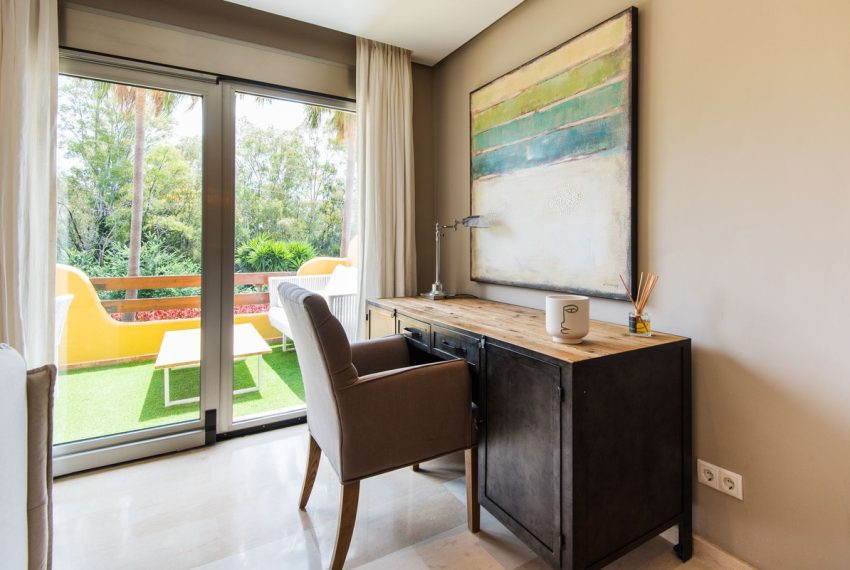 R4335847-Townhouse-For-Sale-Nagueles-Terraced-2-Beds-251-Built-9