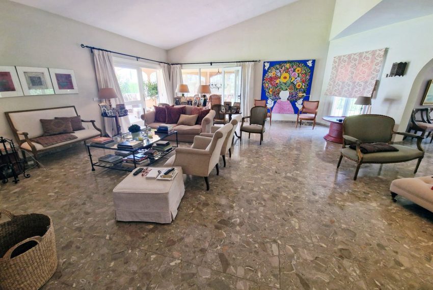 R4378351-Villa-For-Sale-Benahavis-Detached-5-Beds-659-Built-11