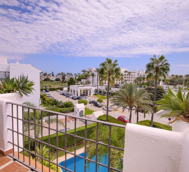 R4415785-Image 1-Penthouse Duplex - 2 Beds - 114 Built