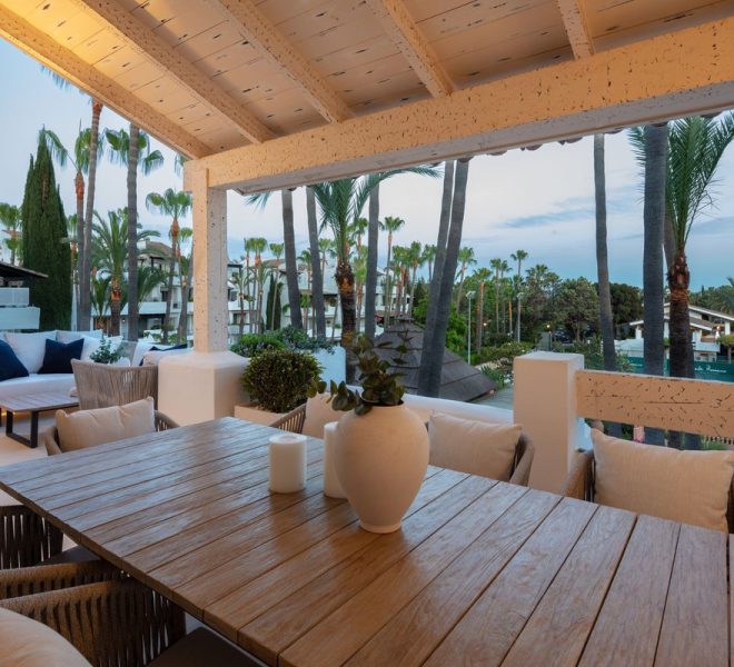 R4503118-Image 1-Penthouse Duplex - 3 Beds - 219 Built