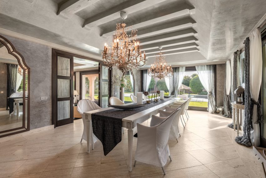 R4505752-Villa-For-Sale-Estepona-Detached-8-Beds-1069-Built-7