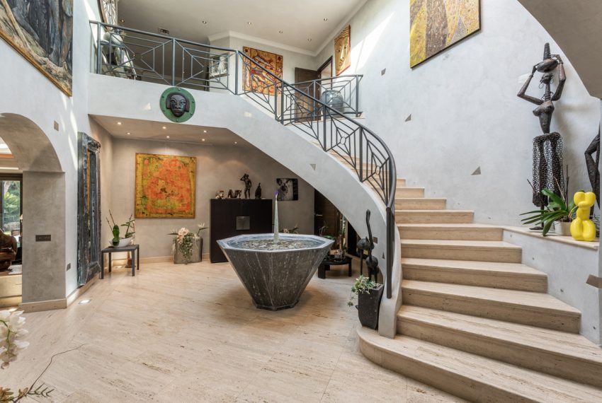 R4505752-Villa-For-Sale-Estepona-Detached-8-Beds-1069-Built-9