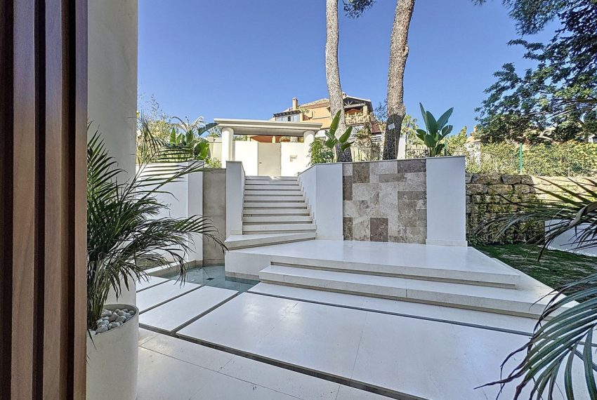 R4620106-Villa-For-Sale-Sierra-Blanca-Detached-6-Beds-885-Built-10