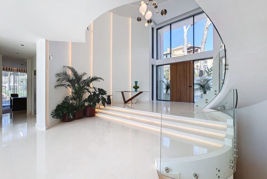 R4620106-Villa-For-Sale-Sierra-Blanca-Detached-6-Beds-885-Built-19