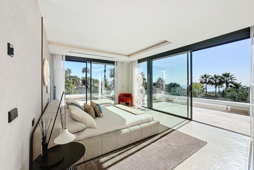 R4620106-Villa-For-Sale-Sierra-Blanca-Detached-6-Beds-885-Built-3