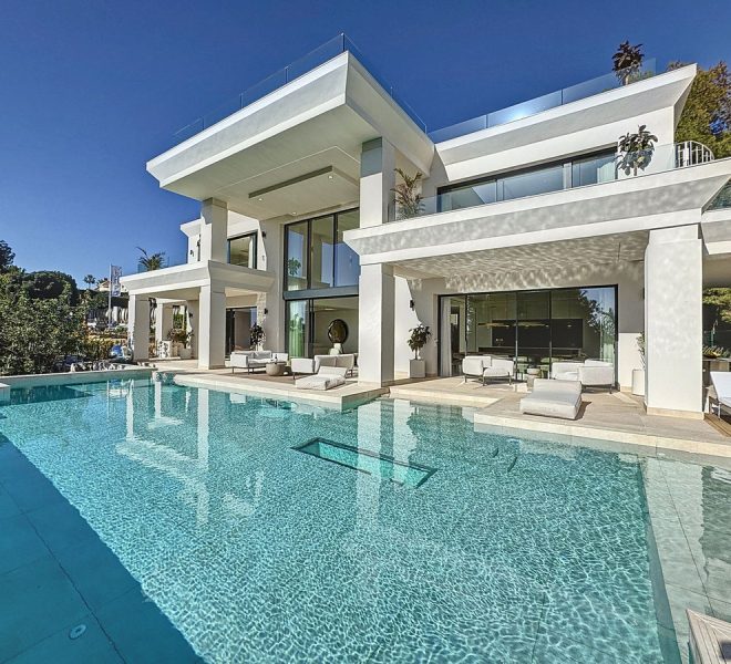 R4620106-Image 1-Detached - 6 Beds - 885 Built
