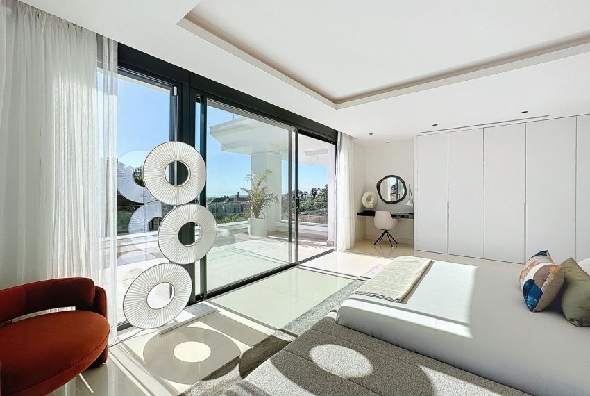 R4620106-Villa-For-Sale-Sierra-Blanca-Detached-6-Beds-885-Built-8