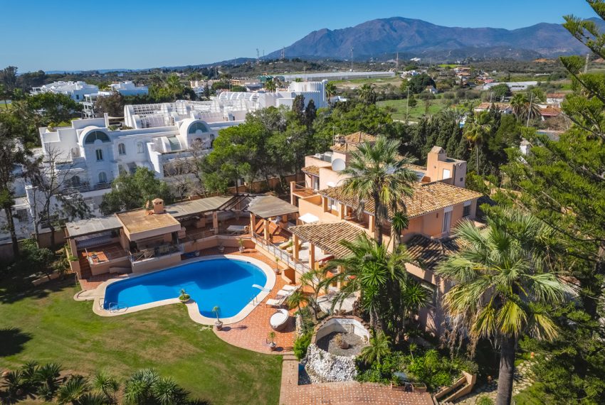 R4677691-Villa-For-Sale-New-Golden-Mile-Detached-8-Beds-1013-Built-2