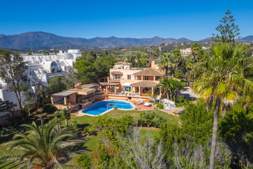 R4677691-Villa-For-Sale-New-Golden-Mile-Detached-8-Beds-1013-Built