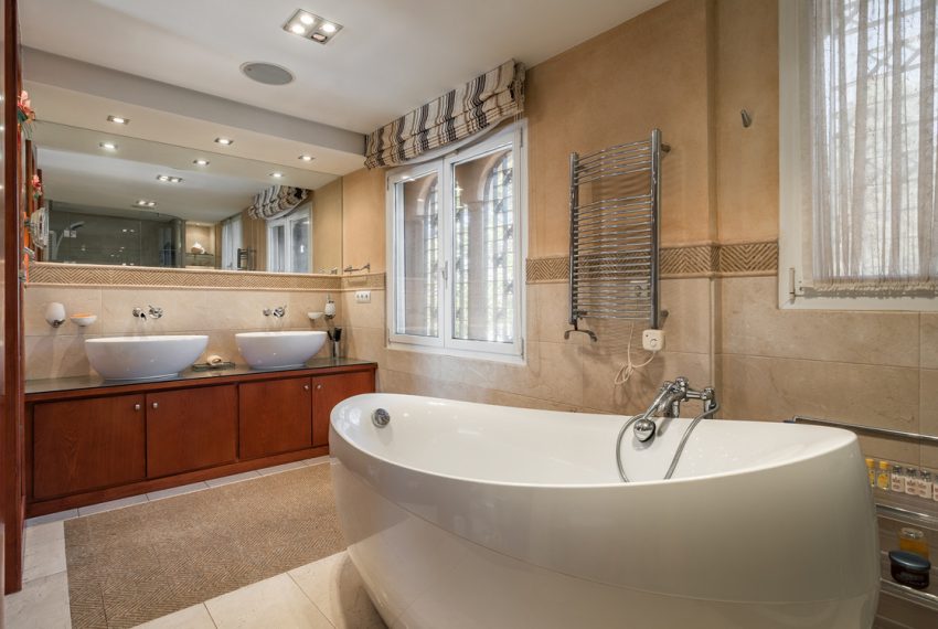 R4677691-Villa-For-Sale-New-Golden-Mile-Detached-8-Beds-1013-Built-9