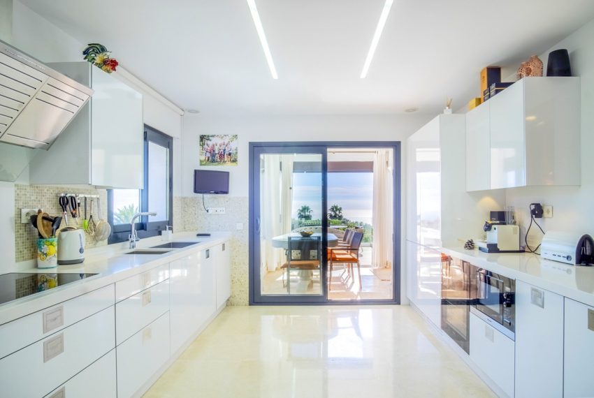 R4694257-Villa-For-Sale-Sierra-Blanca-Detached-7-Beds-880-Built-12