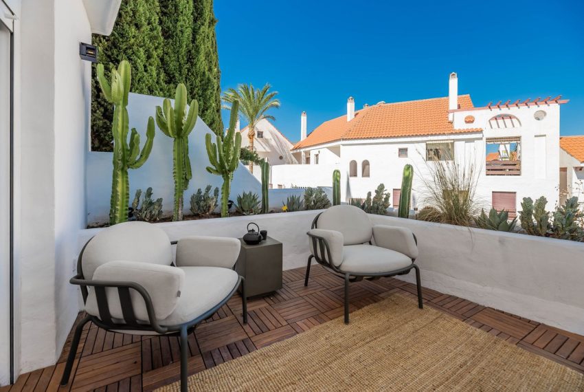 R4694770-Apartment-For-Sale-Nueva-Andalucia-Middle-Floor-4-Beds-103-Built-9