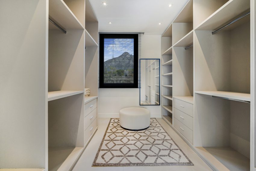 R4709347-Villa-For-Sale-The-Golden-Mile-Detached-6-Beds-903-Built-18