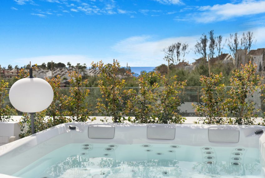 R4709347-Villa-For-Sale-The-Golden-Mile-Detached-6-Beds-903-Built-3