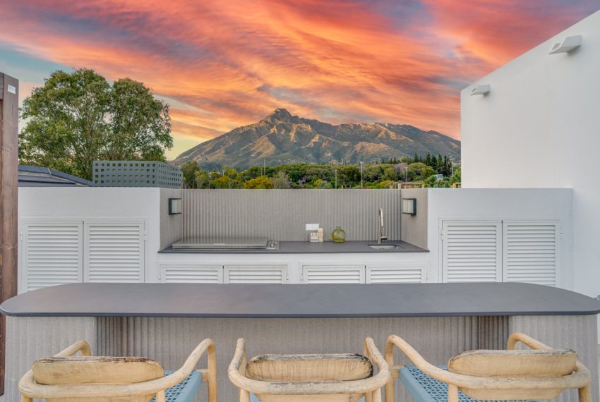 R4709347-Villa-For-Sale-The-Golden-Mile-Detached-6-Beds-903-Built-5