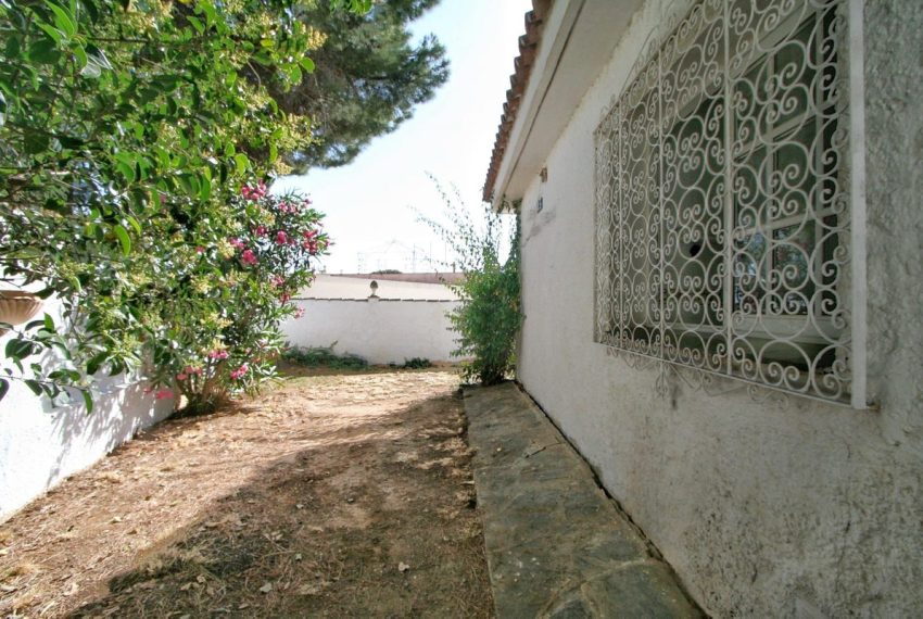 R4745806-Villa-For-Sale-Marbella-Detached-3-Beds-146-Built-4