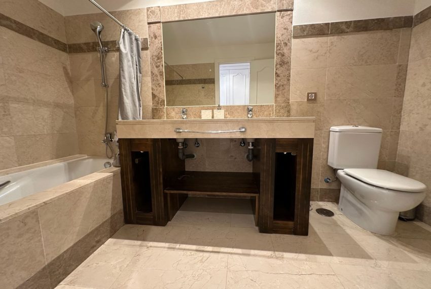 R4749847-Apartment-For-Sale-Cancelada-Penthouse-2-Beds-90-Built-15