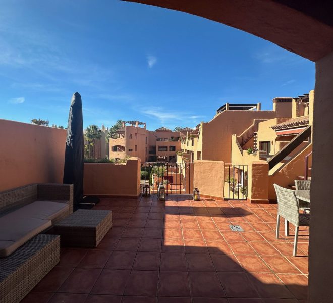 R4749847-Image 1-Penthouse - 2 Beds - 90 Built