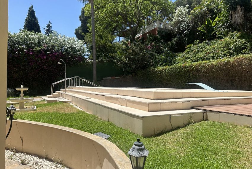 R4775542-Villa-For-Sale-Nueva-Andalucia-Detached-5-Beds-441-Built-11