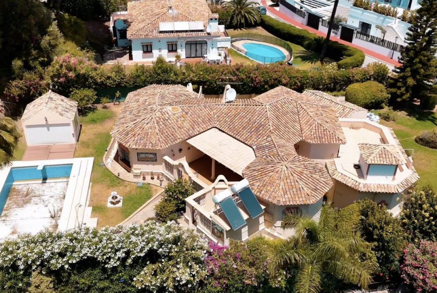 R4775542-Villa-For-Sale-Nueva-Andalucia-Detached-5-Beds-441-Built-2