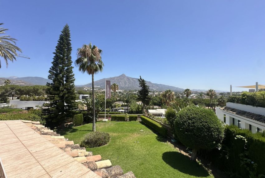 R4775542-Villa-For-Sale-Nueva-Andalucia-Detached-5-Beds-441-Built-7