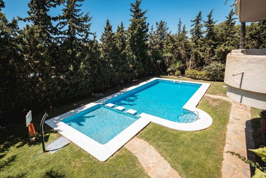 R4777516-Apartment-For-Sale-Nueva-Andalucia-Middle-Floor-2-Beds-117-Built-1