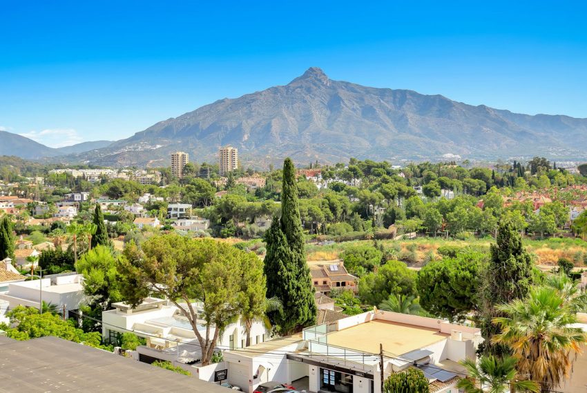 R4777687-Apartment-For-Sale-Nueva-Andalucia-Middle-Floor-3-Beds-130-Built-2