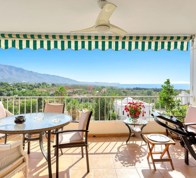 R4777687-Image 1-Middle Floor - 3 Beds - 130 Built