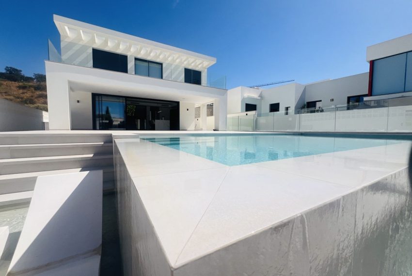 R4792117-Villa-For-Sale-La-Cala-de-Mijas-Detached-4-Beds-337-Built