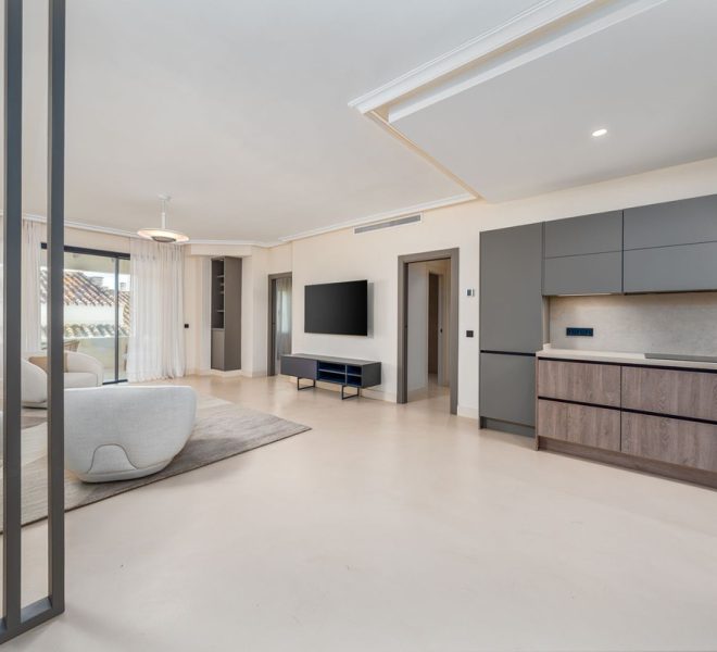 R4802986-Image 1-Middle Floor - 2 Beds - 127 Built