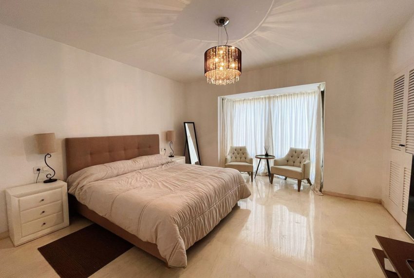 R4803481-Apartment-For-Sale-Estepona-Middle-Floor-3-Beds-166-Built-1