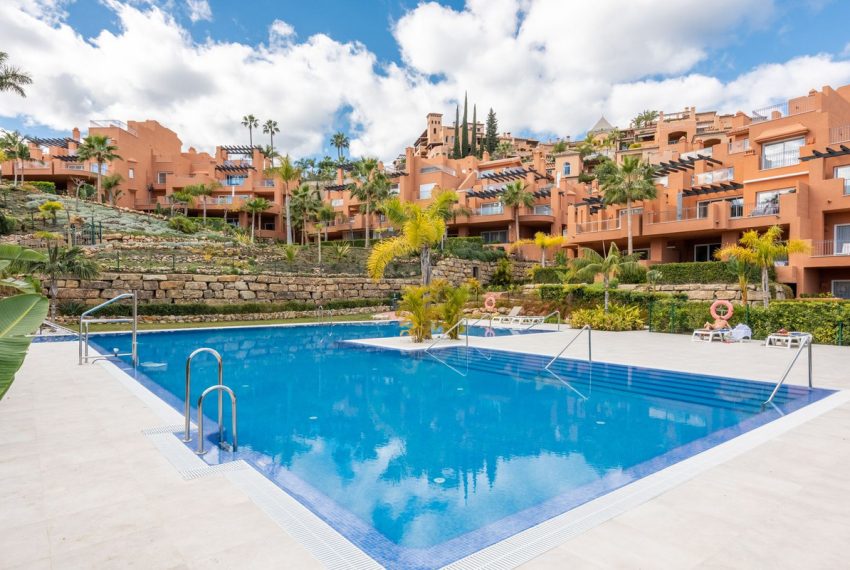 R4826191-Apartment-For-Sale-Nueva-Andalucia-Ground-Floor-3-Beds-120-Built-17