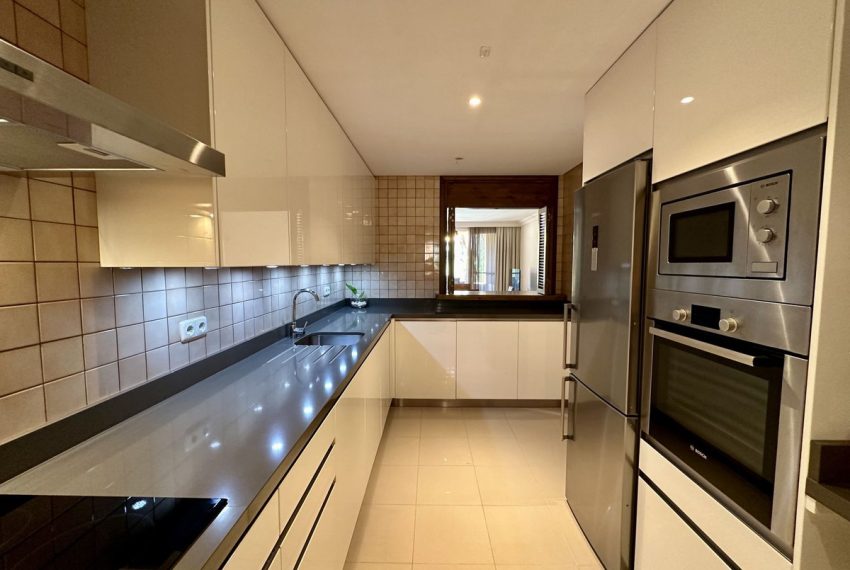R4826191-Apartment-For-Sale-Nueva-Andalucia-Ground-Floor-3-Beds-120-Built-4