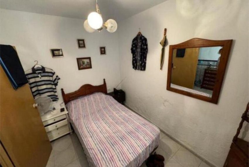 R4837483-Townhouse-For-Sale-Monda-Terraced-5-Beds-145-Built-4
