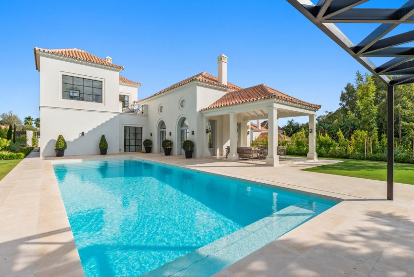 R4845940-Villa-For-Sale-Nueva-Andalucia-Detached-4-Beds-475-Built