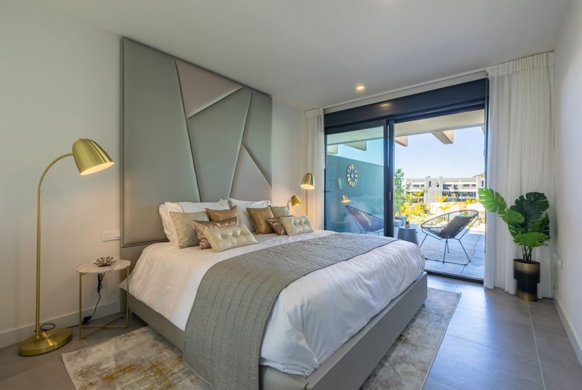 R4849336-Apartment-For-Sale-New-Golden-Mile-Penthouse-3-Beds-125-Built-10