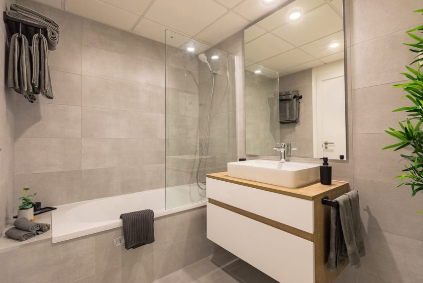 R4849336-Apartment-For-Sale-New-Golden-Mile-Penthouse-3-Beds-125-Built-16