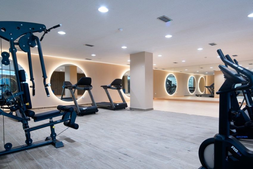 R4849336-Apartment-For-Sale-New-Golden-Mile-Penthouse-3-Beds-125-Built-5
