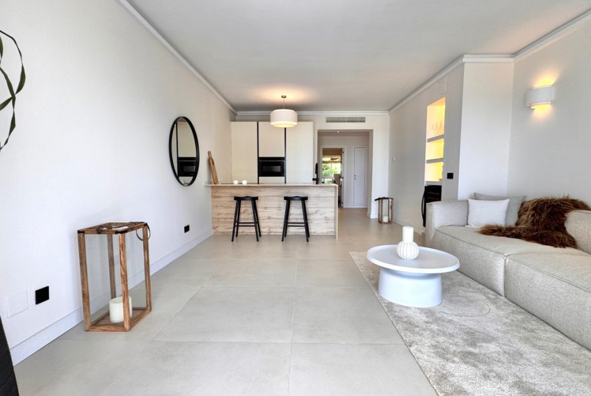 R4851046-Apartment-For-Sale-La-Quinta-Middle-Floor-3-Beds-144-Built-1