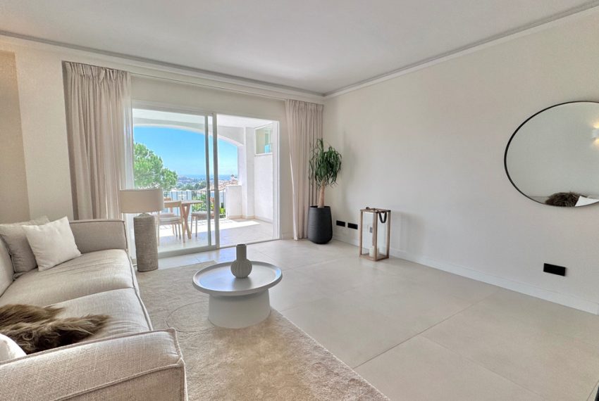 R4851046-Apartment-For-Sale-La-Quinta-Middle-Floor-3-Beds-144-Built