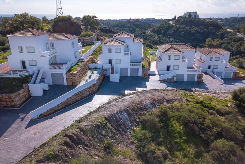 R4864381-Villa-For-Sale-Estepona-Detached-4-Beds-350-Built-2